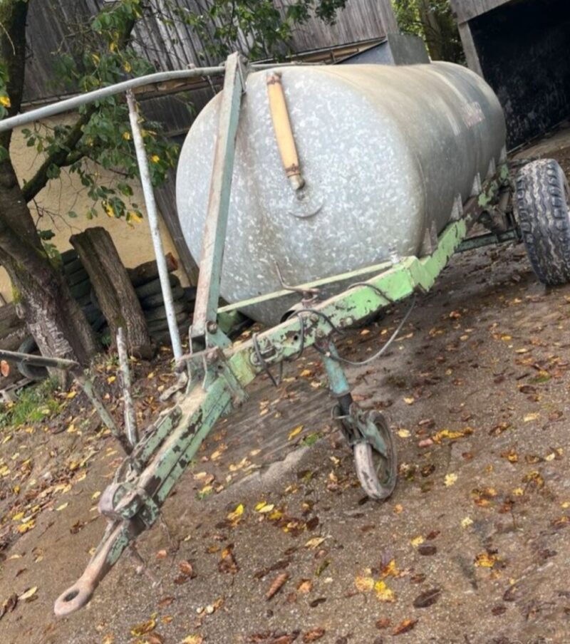 Lejta kejdovač 4000l pozink napáječka dovoz po Čr