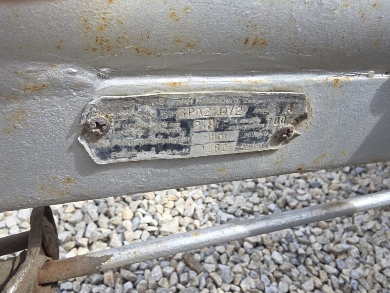 Vlek plato 1700kg kola ven doklady DE na prihlaseni po servise nyni poskozen